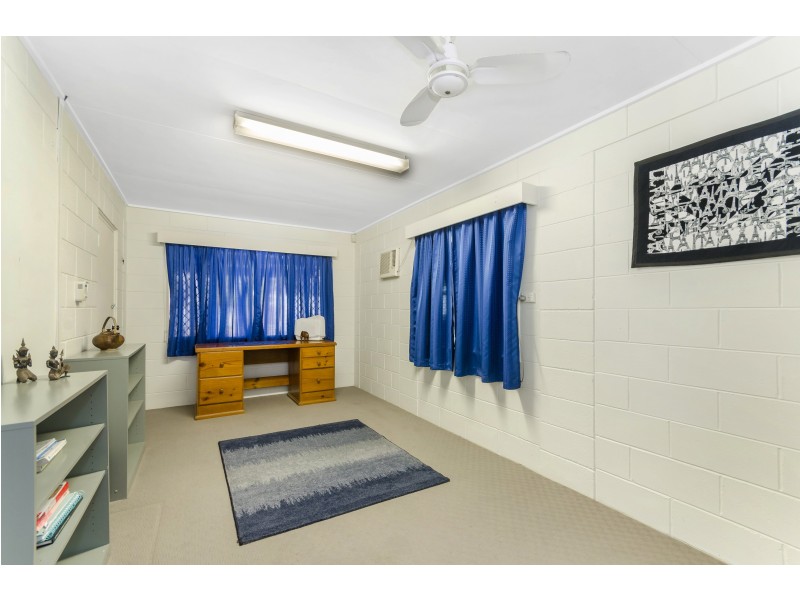13 SEAWARD CRESCENT, Pallarenda QLD 4810
