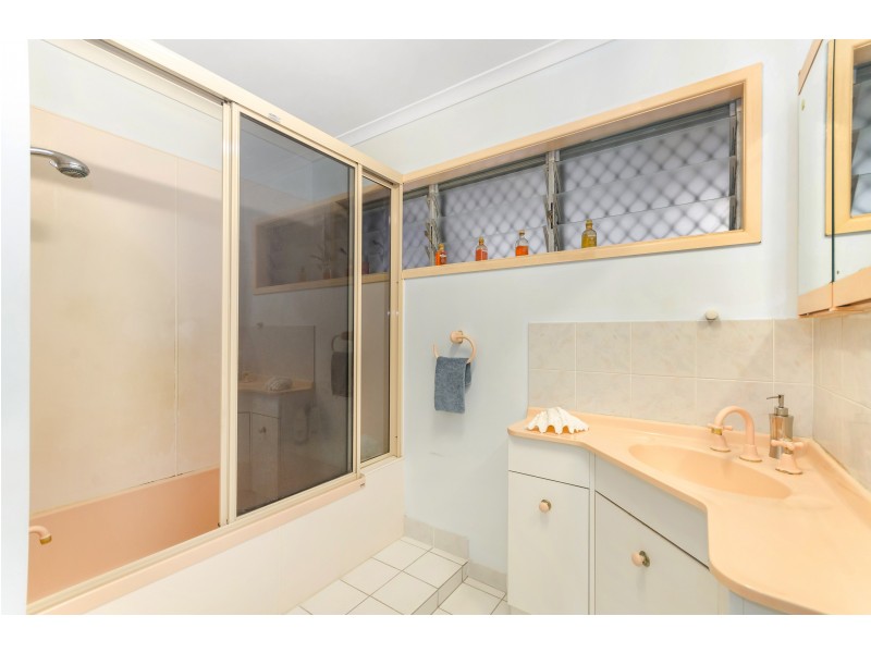 13 SEAWARD CRESCENT, Pallarenda QLD 4810