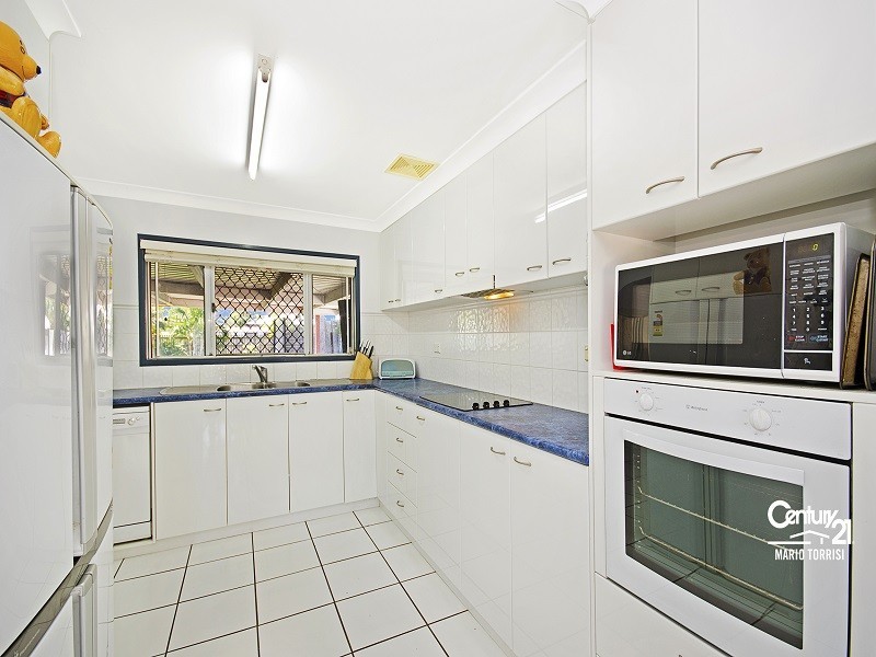 18 REDWOOD AVENUE, Kirwan QLD 4817