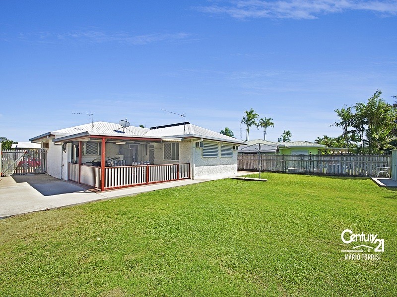 18 REDWOOD AVENUE, Kirwan QLD 4817