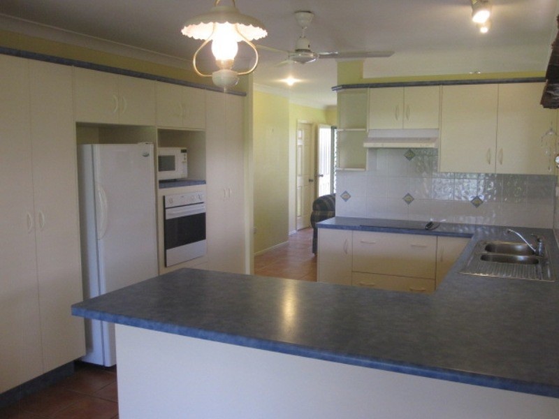 5 LAKEWOOD AVENUE, Kirwan QLD 4817