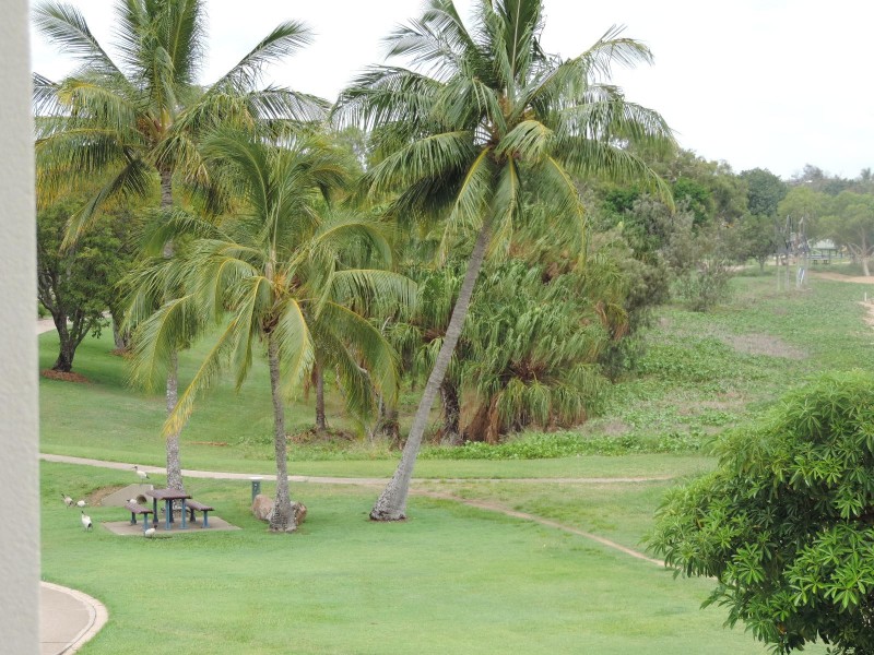 4/108 THE ESPLANADE, Belgian Gardens QLD 4810