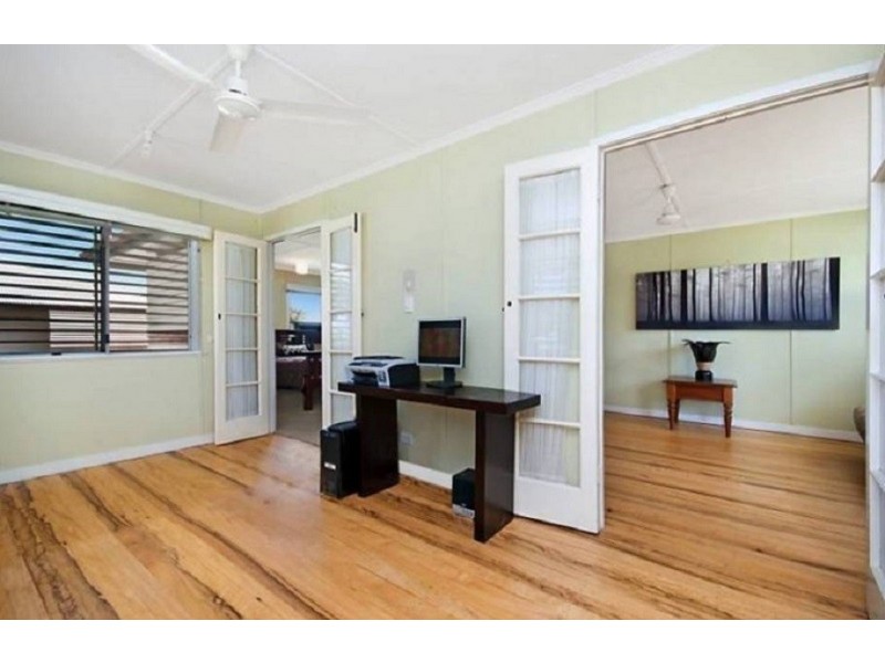 8 MUNROE STREET, Wulguru QLD 4811