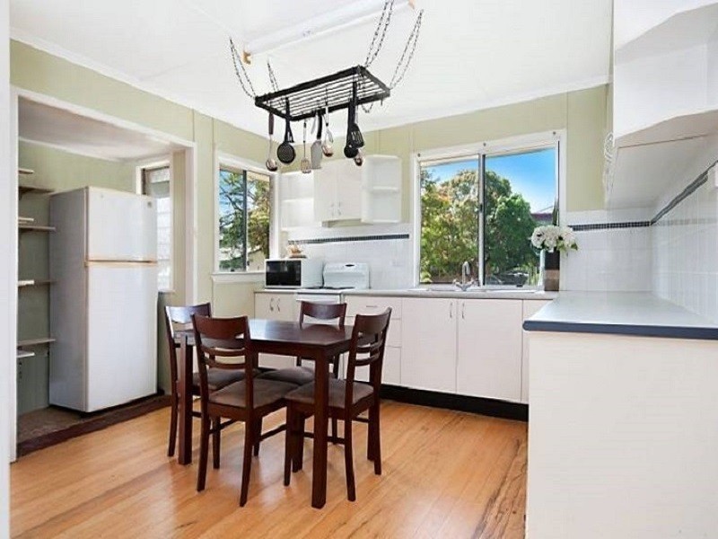 8 MUNROE STREET, Wulguru QLD 4811