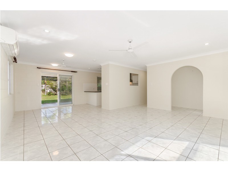 35 JOANNE STREET, Deeragun QLD 4818