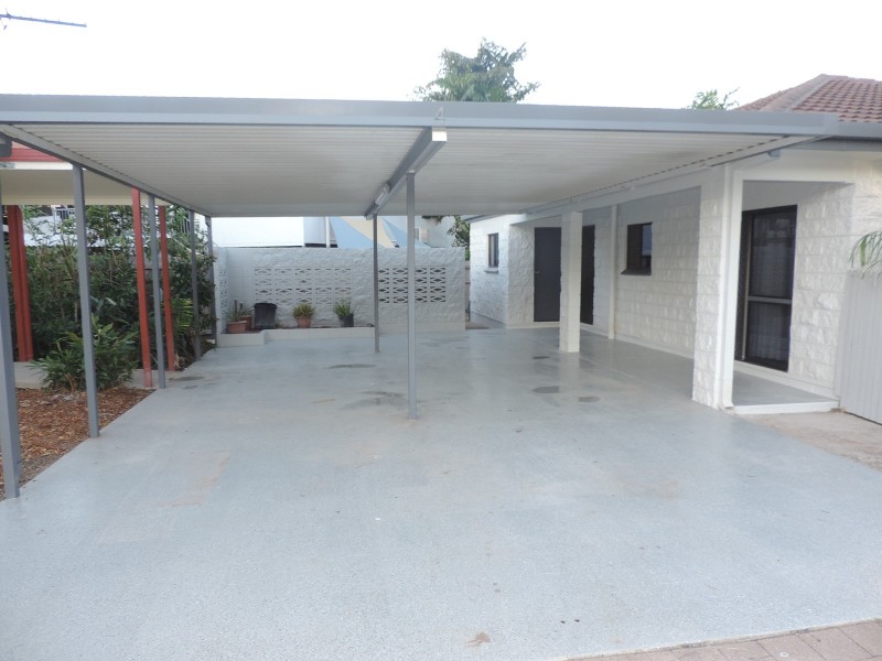 4 YARAI COURT, Mount Louisa QLD 4814