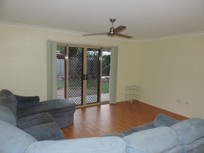 4 YARAI COURT, Mount Louisa QLD 4814