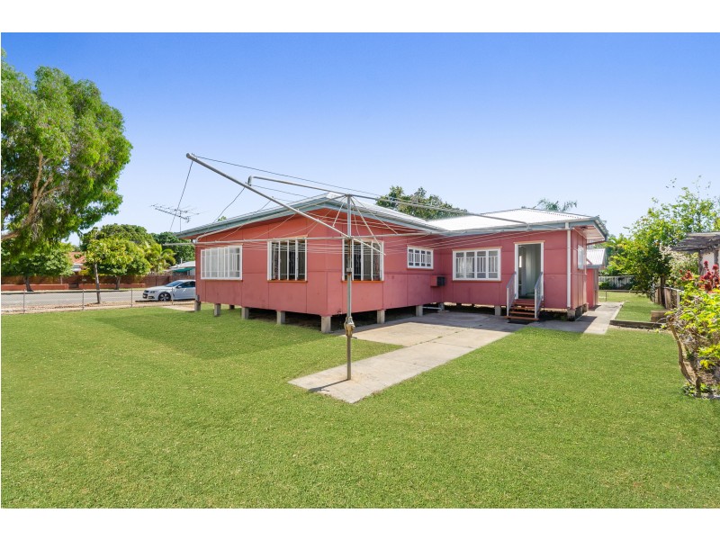 11 HOWITT STREET, North Ward QLD 4810