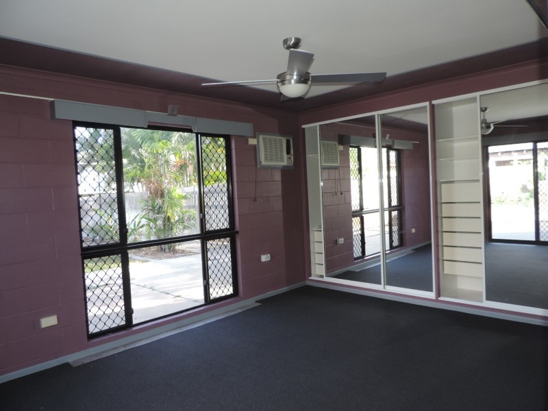 32 YUT FAY AVENUE, Kelso QLD 4815