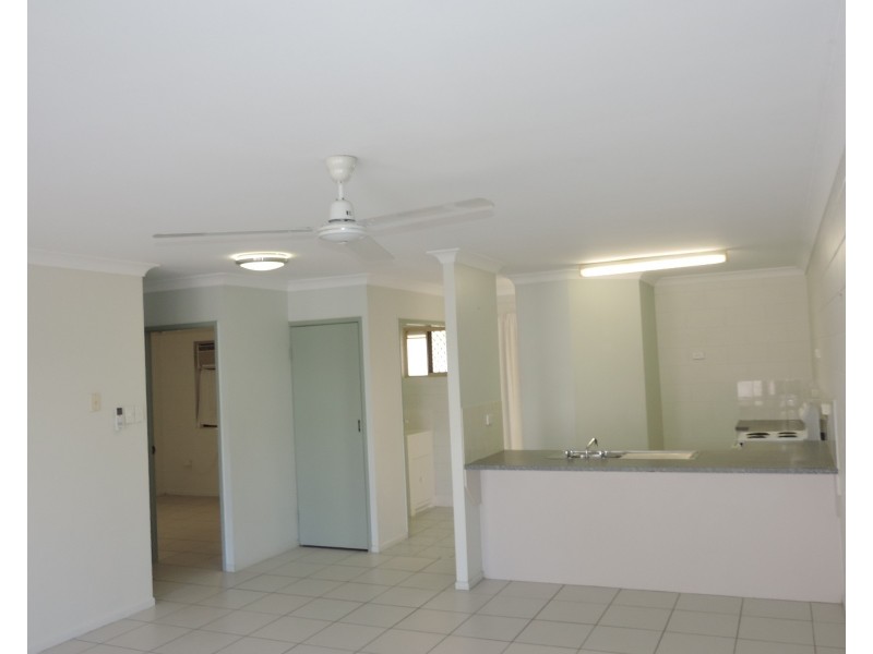 9/15-17 SECOND AVENUE, Railway Estate QLD 4810