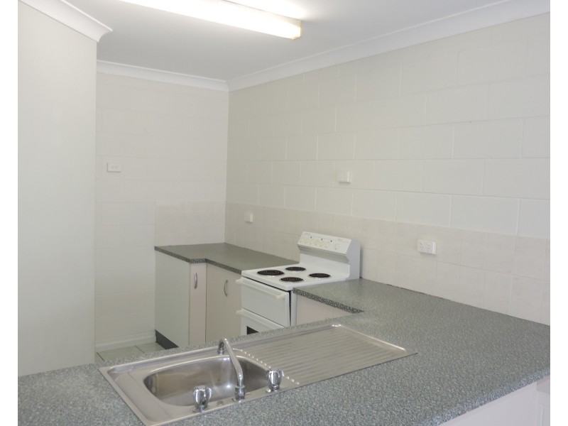 9/15-17 SECOND AVENUE, Railway Estate QLD 4810