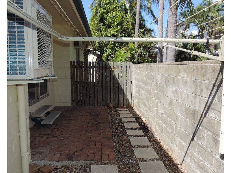 9/15-17 SECOND AVENUE, Railway Estate QLD 4810