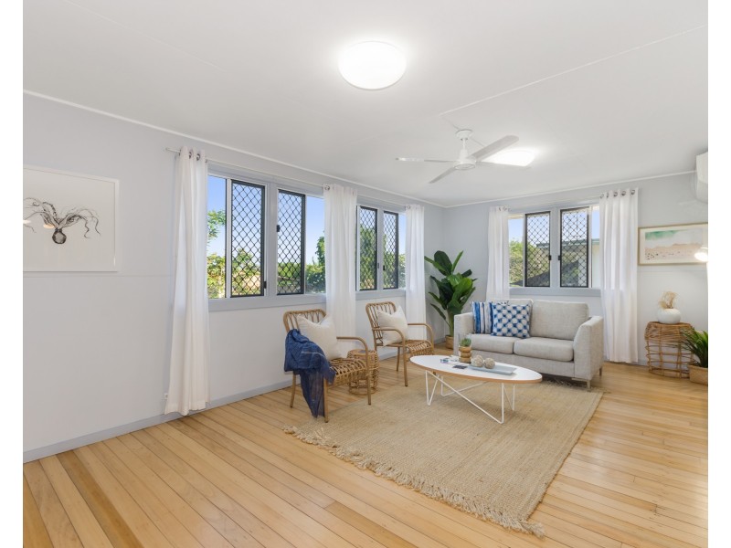 7 BAY STREET, Pallarenda QLD 4810