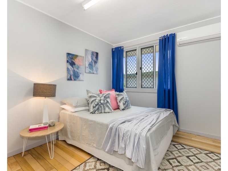 7 BAY STREET, Pallarenda QLD 4810