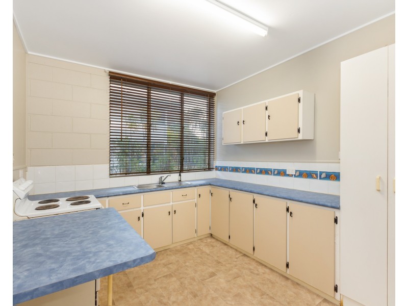 7 BAY STREET, Pallarenda QLD 4810