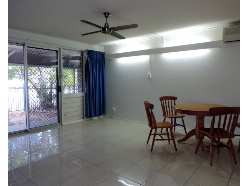 1/42 Primrose St, North Ward QLD 4810