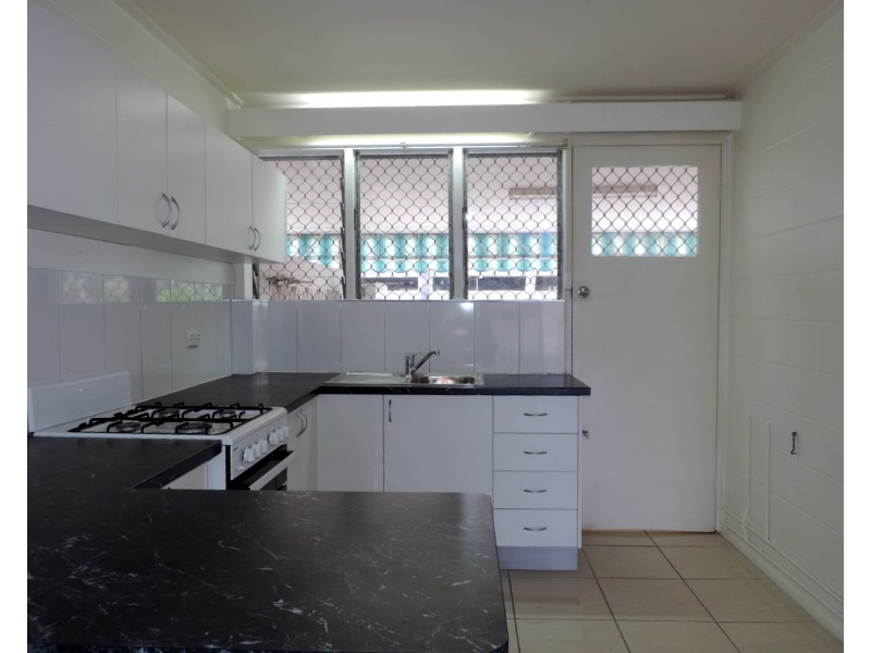 1/42 Primrose St, North Ward QLD 4810