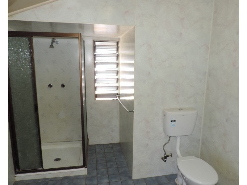 4 TULLY STREET, South Townsville QLD 4810