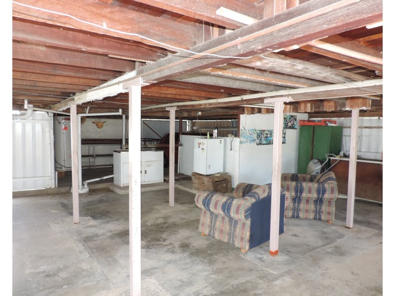 4 TULLY STREET, South Townsville QLD 4810