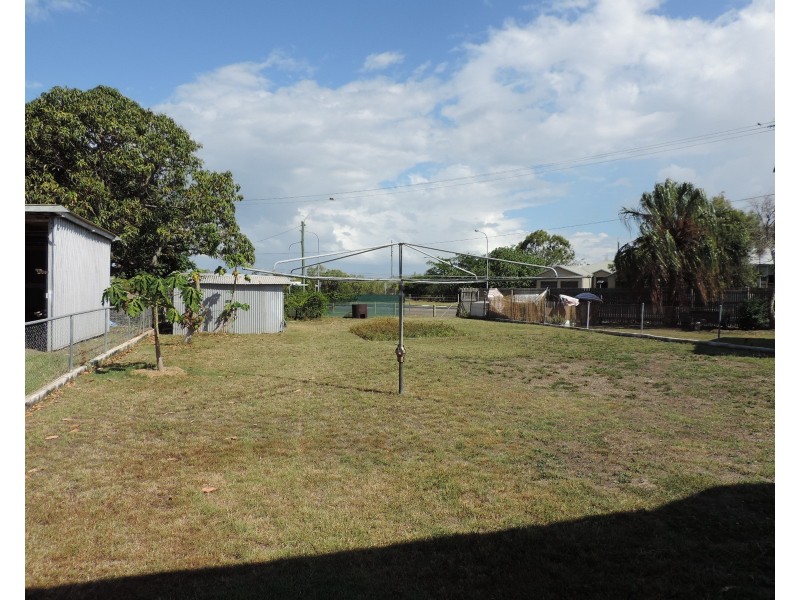 4 TULLY STREET, South Townsville QLD 4810