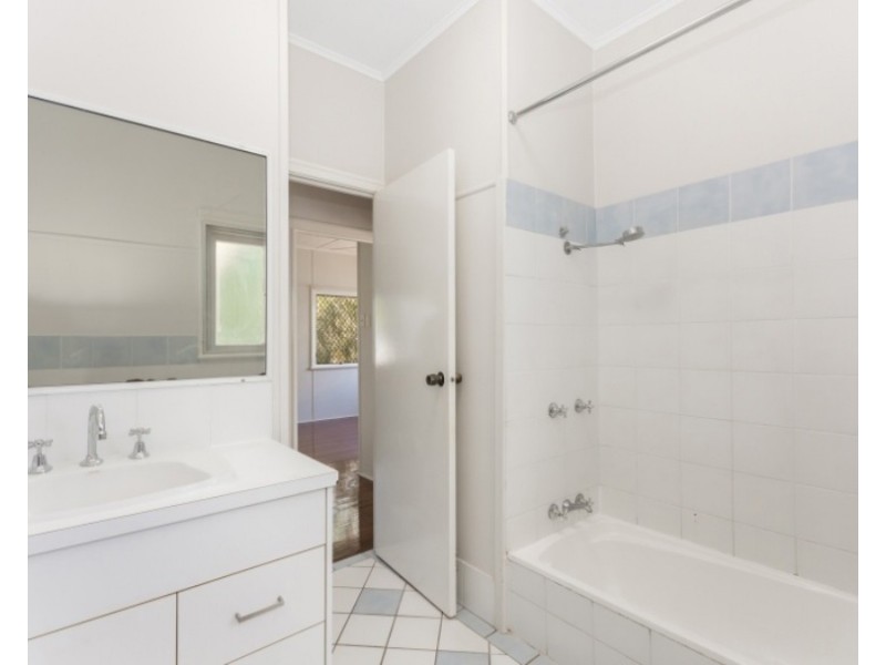 20 TAYLOR STREET, Belgian Gardens QLD 4810