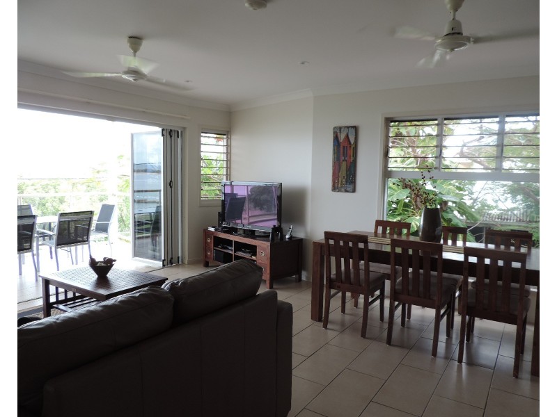 4/108 THE ESPLANADE, Belgian Gardens QLD 4810