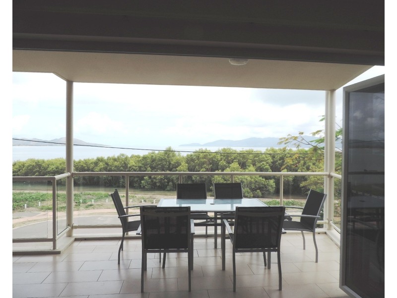 4/108 THE ESPLANADE, Belgian Gardens QLD 4810