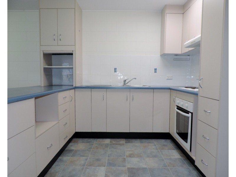 1/35 BAY STREET, Pallarenda QLD 4810