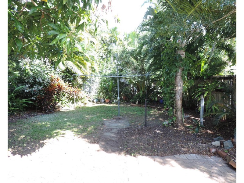 1/35 BAY STREET, Pallarenda QLD 4810