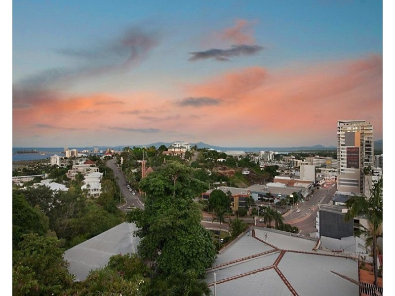 15/6 HALE STREET, Townsville City QLD 4810