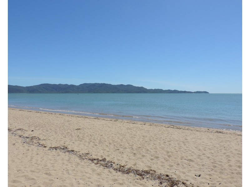 37 WACKETT STREET, Pallarenda QLD 4810