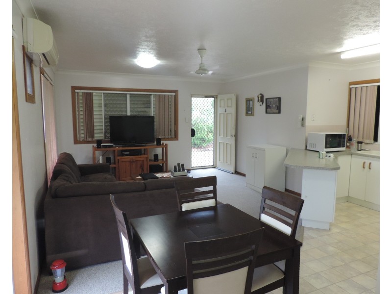 4/27 GREENSLADE STREET, West End QLD 4810