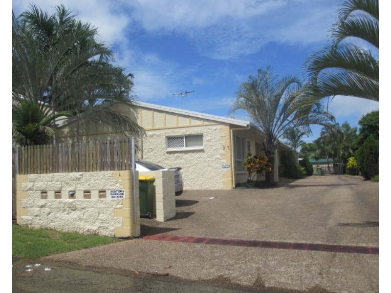 4/27 GREENSLADE STREET, West End QLD 4810