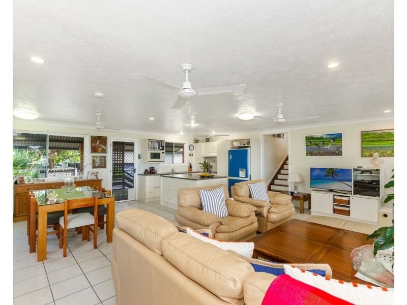 17 SNAPPER COURT, Cungulla QLD 4816