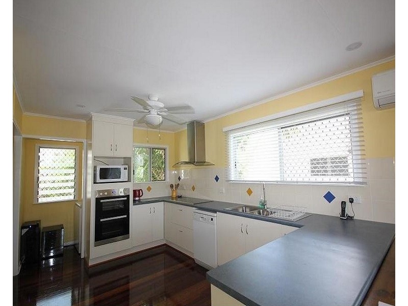 25 Buna Avenue, Mundingburra QLD 4812