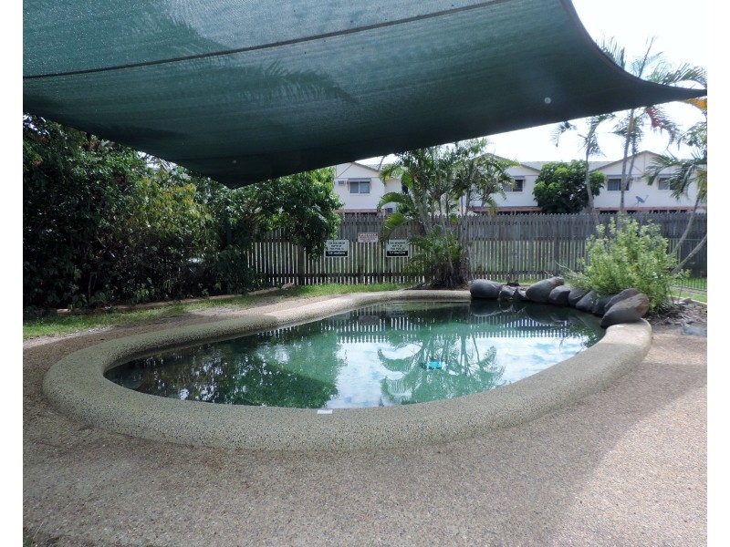 13/36  Henry Street, West End QLD 4810