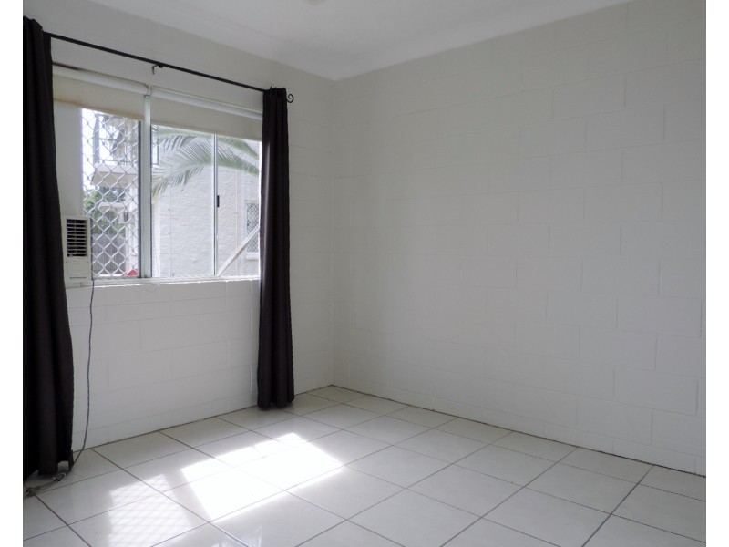 13/36  Henry Street, West End QLD 4810