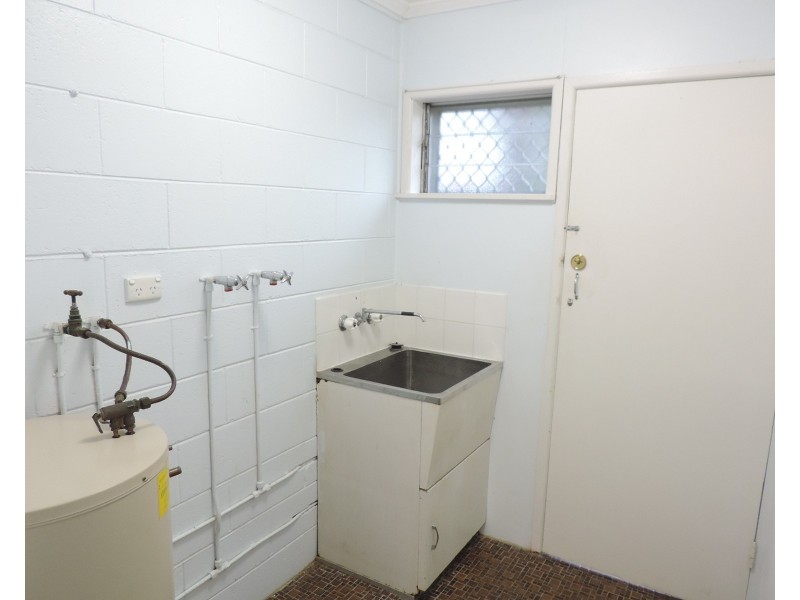 2/211 CHARLES STREET, Heatley QLD 4814