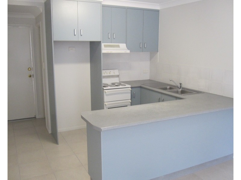 3/15  LOWTH STREET, Rosslea QLD 4812