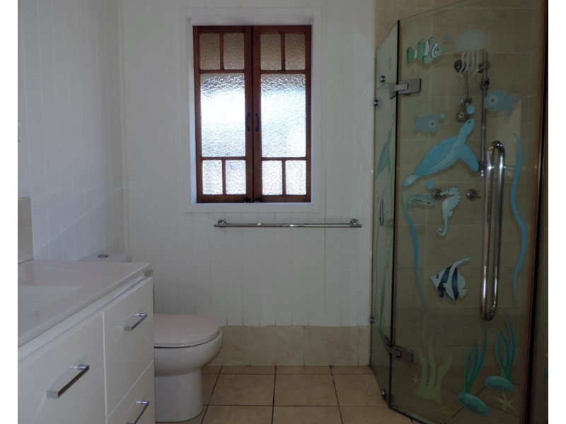 4 Fourth Avenue, South Townsville QLD 4810