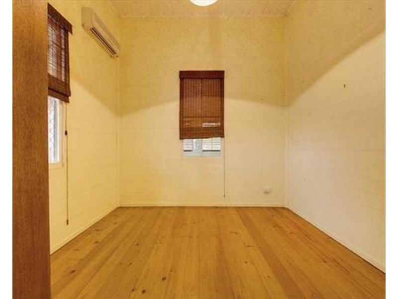 62 ROBERTSON STREET, Railway Estate QLD 4810