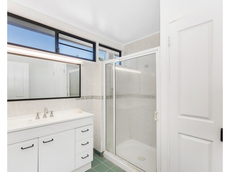 14 SALLOWS STREET, Pallarenda QLD 4810