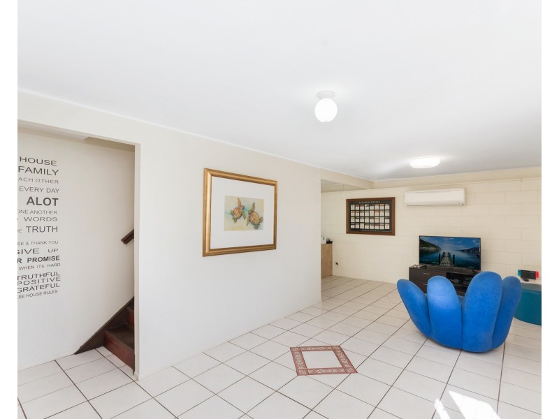 14 SALLOWS STREET, Pallarenda QLD 4810