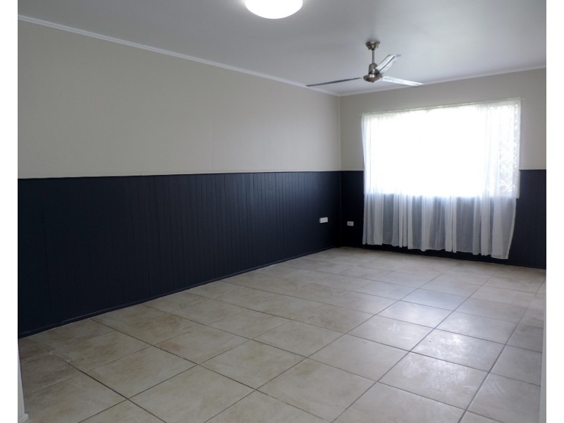 9 VIVIAN STREET, Gulliver QLD 4812