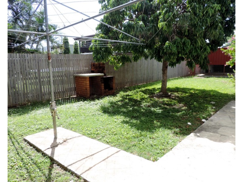 9 VIVIAN STREET, Gulliver QLD 4812