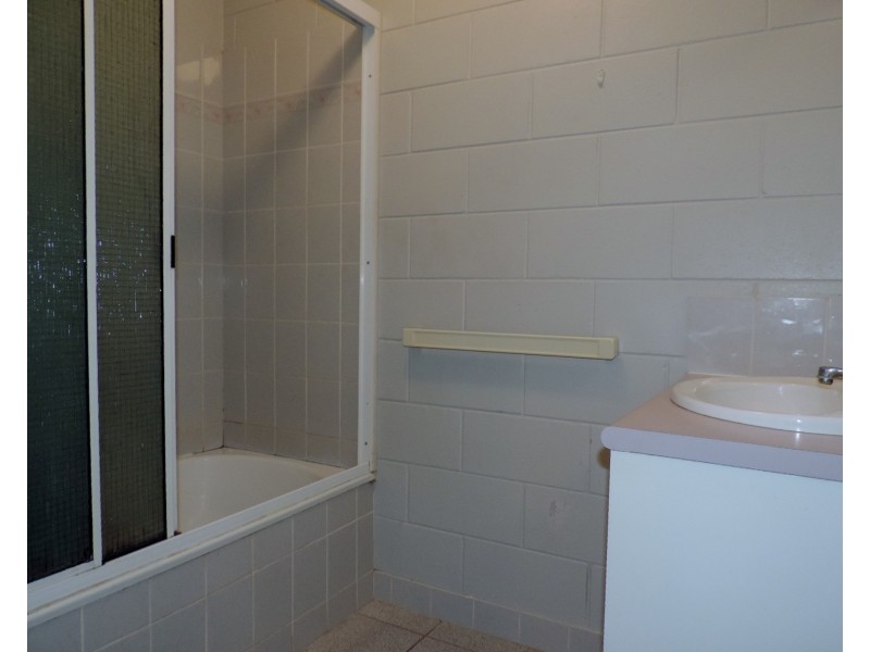 11/28 HENRY STREET, West End QLD 4810