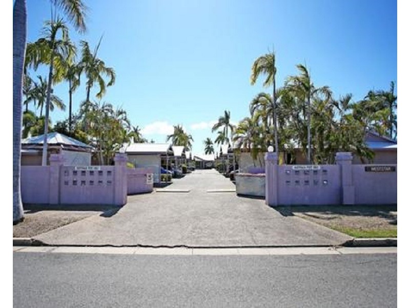 11/28 HENRY STREET, West End QLD 4810