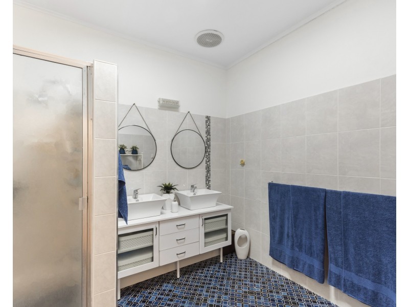 1419  RIVERWAY DRIVE, Kelso QLD 4815