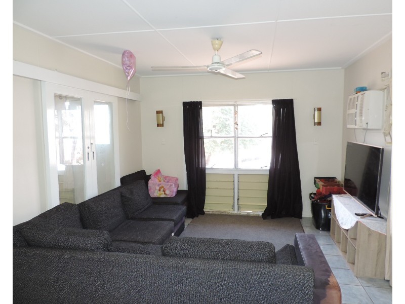 28 SHEEHAN STREET, Belgian Gardens QLD 4810