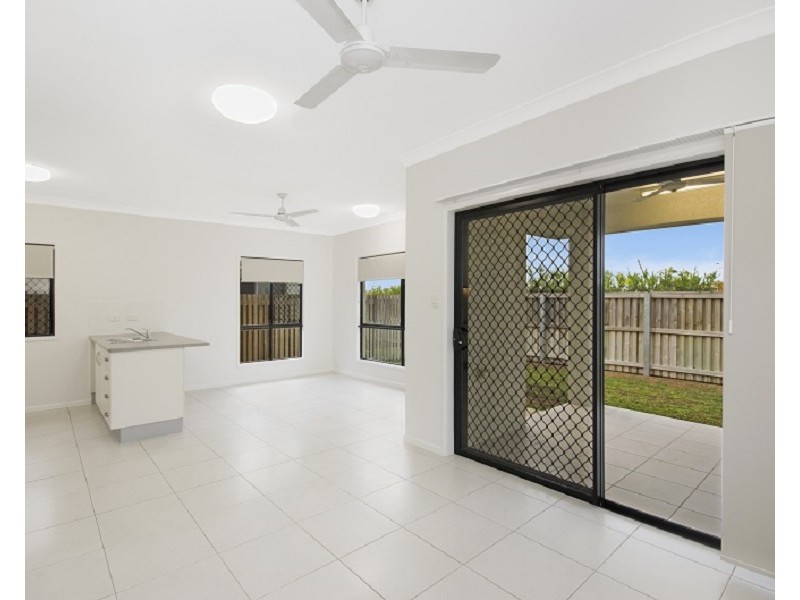 9 DAYDREAM CIRCUIT, Burdell QLD 4818